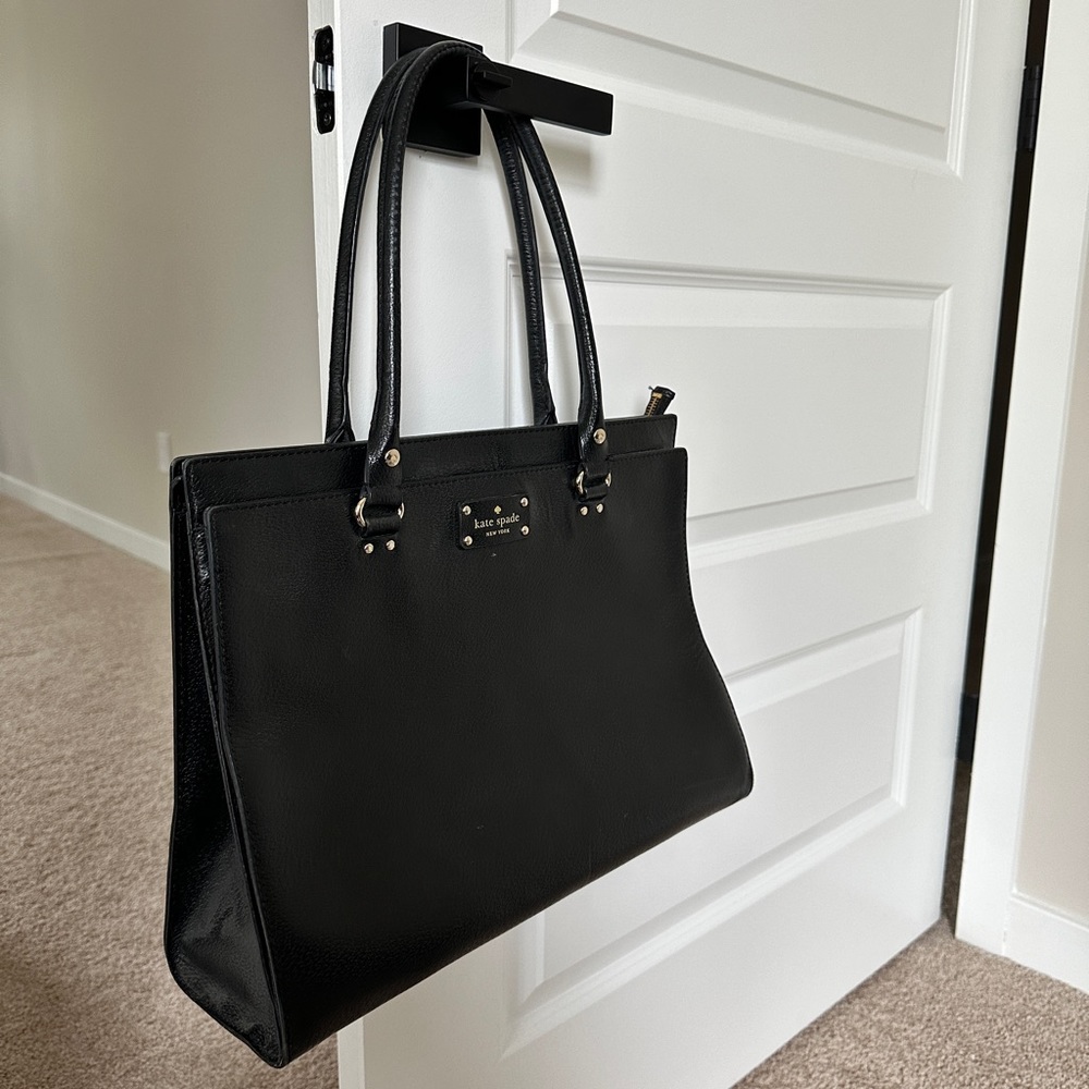 Kate Spade Zipper Bag, great for work and fits a laptop (extra sleeve), leather